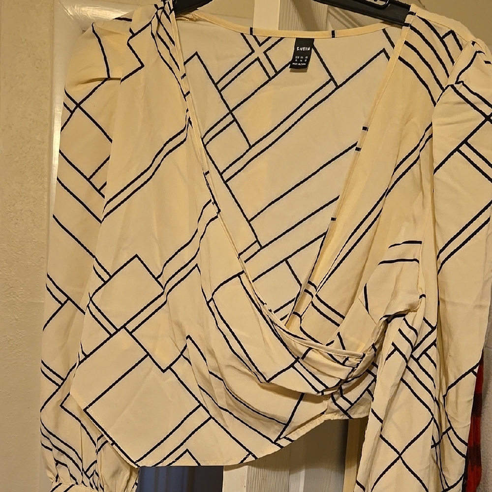 Shein Cream and Black Geometric Wrap Top Size XL